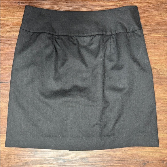 J. Crew 100% Wool Box Pleat Lined Skirt Black Sz 8 in mint condition - Picture 3 of 10